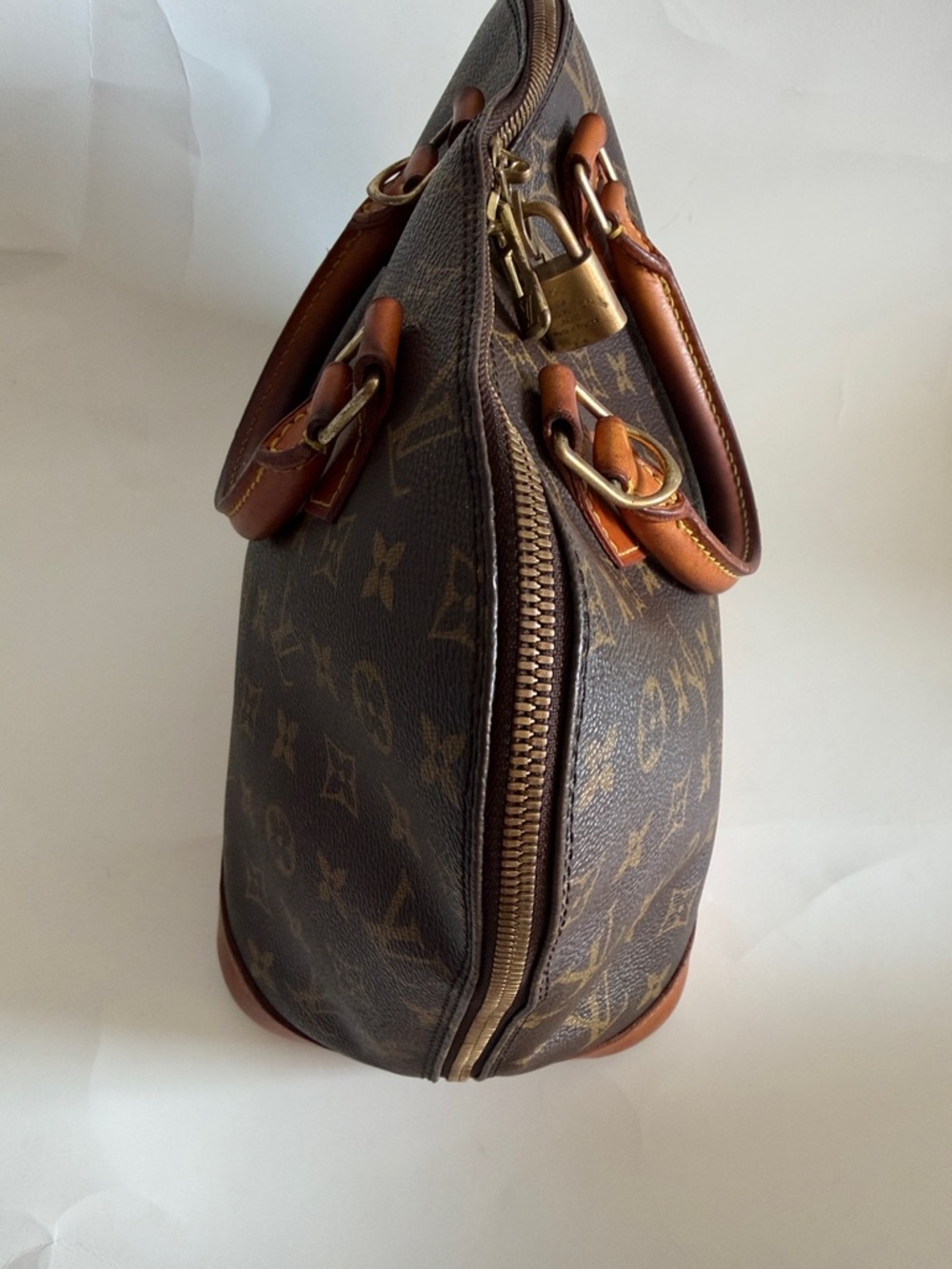 Louis Vuitton Monogram Canvas Satchel in Brown and Tan - Picture 2 of 10